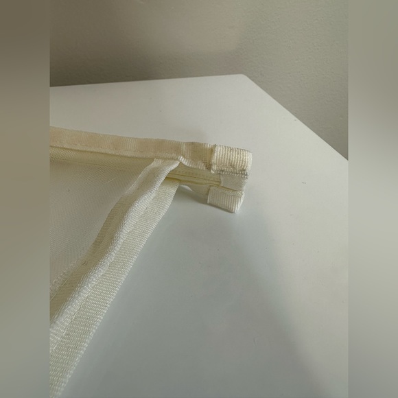 Dolce & Gabbana Mesh Zip Pouch - Picture 4 of 8